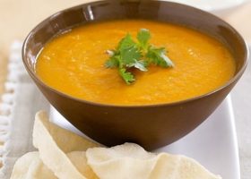 طريقة عمل شوربة العدس بالكاري