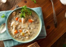 طريقة عمل شوربة الكريمة بالدجاج