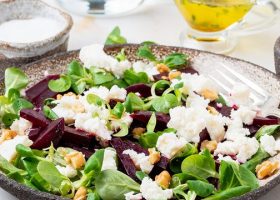 طريقة عمل سلطة الشمندر والذرة