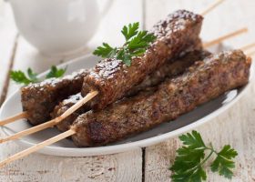 طريقة عمل الكباب بالفرن