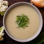 طريقة عمل شوربة القرنبيط مع الكراث
