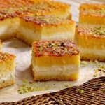طريقة عمل البسبوسة بالقشطة وجوز الهند
