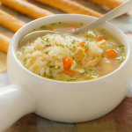 طريقة عمل شوربة الأرز بالدجاج والشبت
