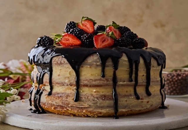 طريقة عمل كيكة التوت بالشوكولاتة