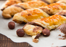 طريقة عمل فطائر النوتيلا بالبندق بثلاث مكونات