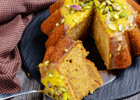 طريقة عمل كيك الفستق الحلبي