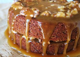 طريقة عمل كيك الموز بالكراميل