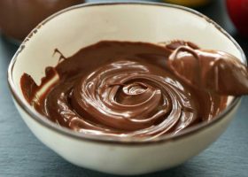طريقة عمل صوص الكاكاو