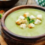 طريقة عمل شوربة الكوسا بالكريمة