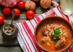 طريقة عمل شوربة الأرز باللحم