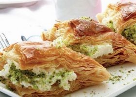 طريقة عمل البقلاوة التركية بالقشطة