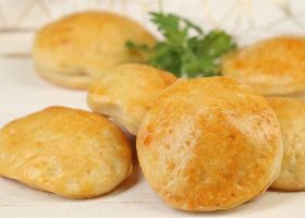 طريقة عمل فطائر الجبن بالفرن