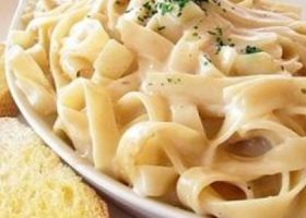 طريقة عمل صلصة الفتوشيني