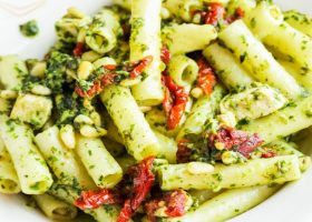 طريقة عمل باستا بالدجاج وصلصة البستو