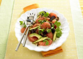 طريقة عمل سلطة الليمون الهندي والأفوكادو والشمندر