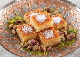 طريقة عمل النمورة بجوز الهند