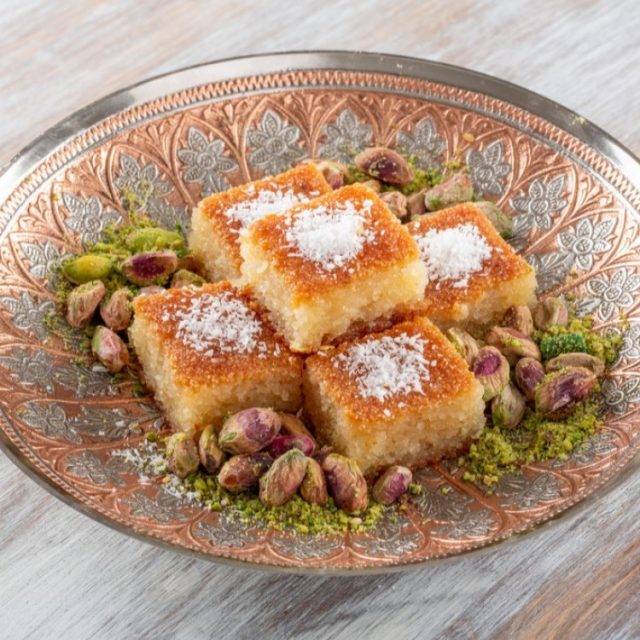 طريقة عمل النمورة بجوز الهند