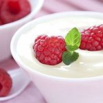 طريقة عمل مهلبية بالتوت الأحمر