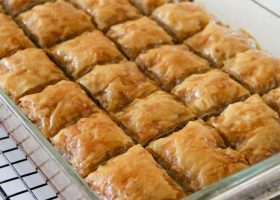 طريقة عمل جلاش بالبسبوسة