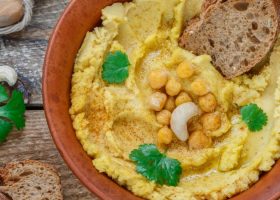 طريقة عمل حمص بالكاري للرجيم