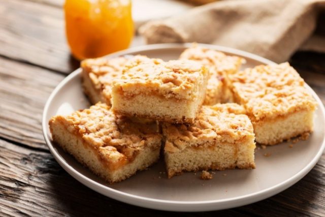 طريقة عمل مبشورة بمربى المشمش