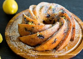 طريقة عمل كيكة البلوبيري بالليمون