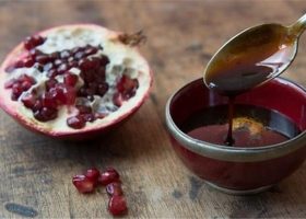 طريقة عمل دبس الرمان بثلاث مكونات