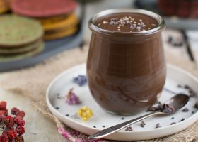 طريقة عمل بودينج بذور الشيا بالشوكولاتة