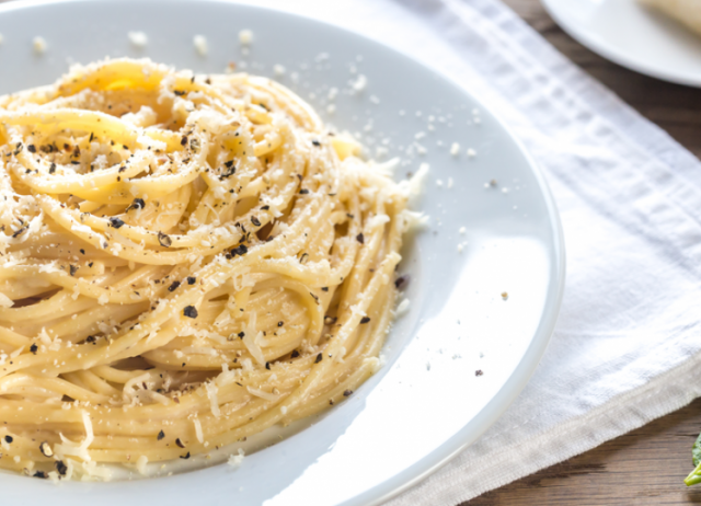 طريقة عمل سباجيتي بالجبن الرومي