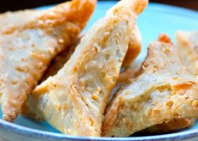 طريقة عمل فطائر الجبن في الفرن