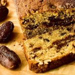 طريقة عمل كيكة تمر بالجوز
