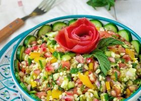 طريقة عمل سلطة الفريكة بالخضار