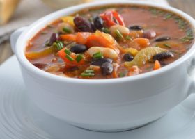 طريقة عمل شوربة الفاصوليا السوداء