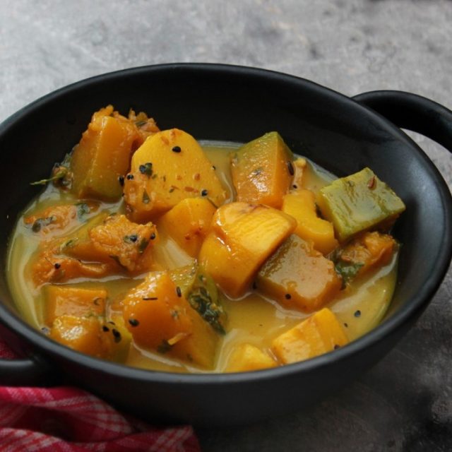 طريقة عمل يخنة البطاطس بالكاري للنباتيين