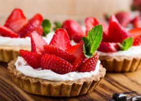 طريقة عمل تارت الفراولة بالجبن الكريمي