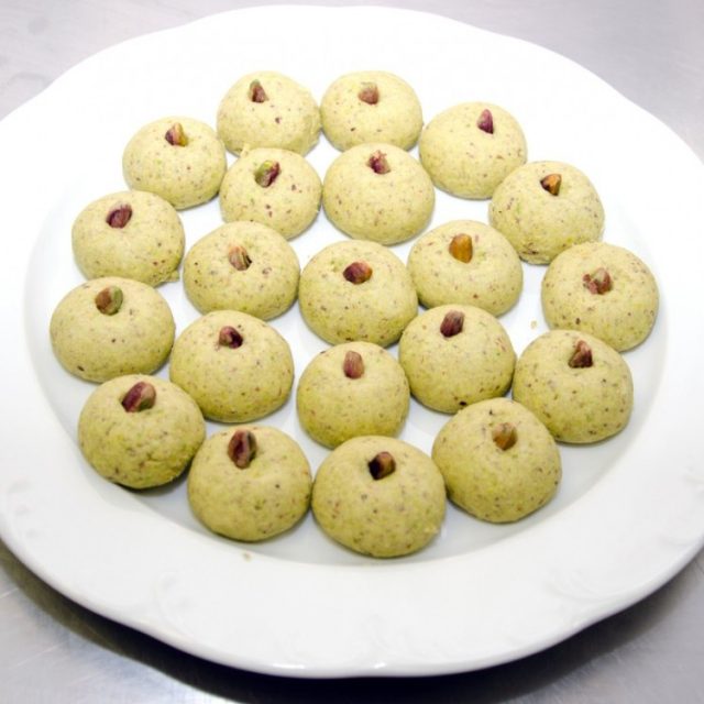 طريقة عمل غريبة الفستق الحلبي