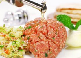 طريقة عمل الكبة النية بالبرغل