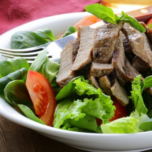 طريقة عمل سلطة ستيك بالخضار