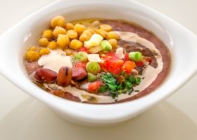 طريقة عمل فول مدمس باللبن