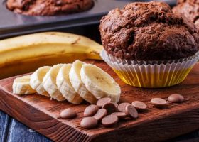 طريقة عمل مافن الشوكولاتة بالموز