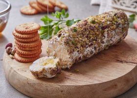 طريقة عمل جبن بالأعشاب والفستق