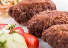 طريقة عمل كرات البرغر بالجبن