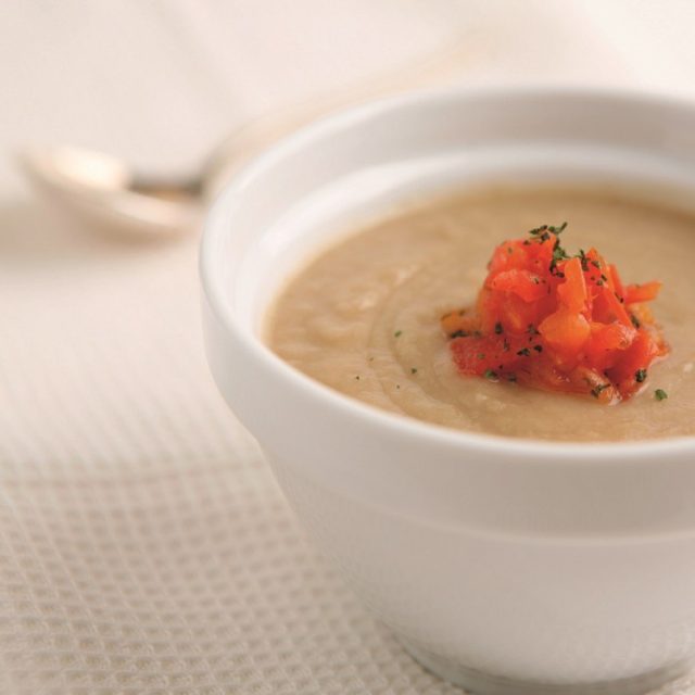 طريقة عمل شوربة البطاطس والباذنجان للرجيم