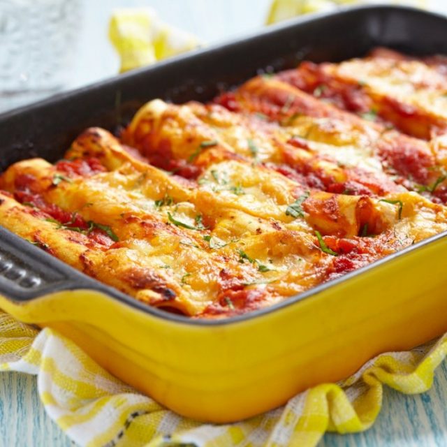 طريقة عمل لازانيا رول بالسبانخ والجبن