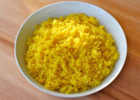 طريقة عمل أرز بسمتي بالكركم