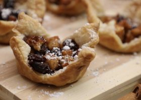 طريقة عمل حلى الكرانبيري بالبف باستري