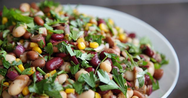 طريقة عمل سلطة البقوليات الحارة