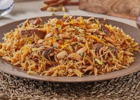 طريقة عمل الشعيرية باللحم والمكسرات