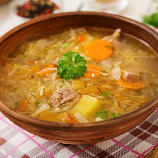 طريقة عمل شوربة الملفوف والجزر