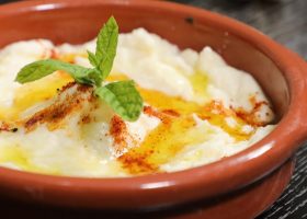 طريقة عمل متبل البطاطس بالطحينية